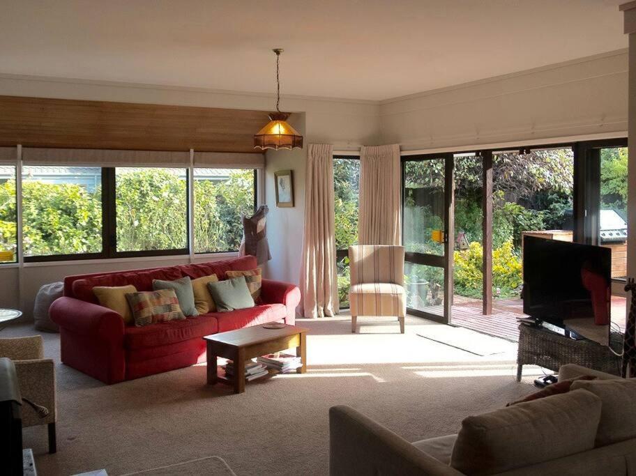 Retreat On Cheltenham 汉默温泉 外观 照片